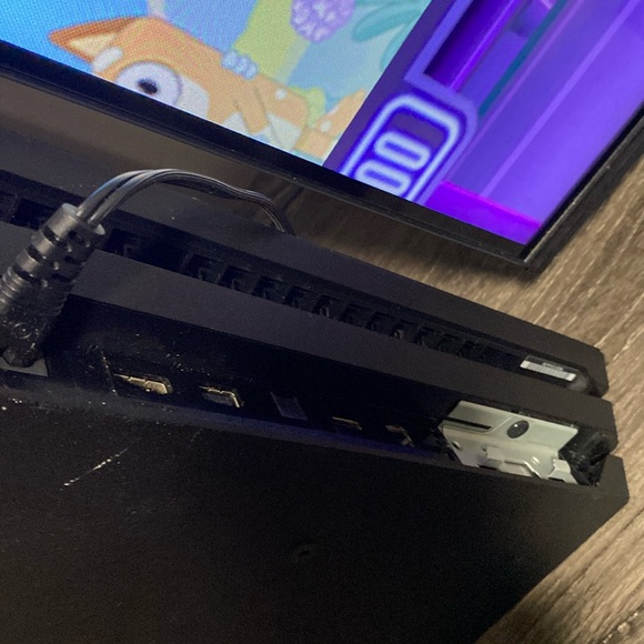 PS4 Console 4 SALE!!! - Picture 4 of 4